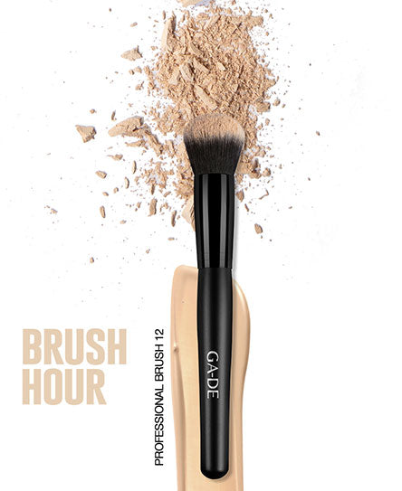 blush and contour brush