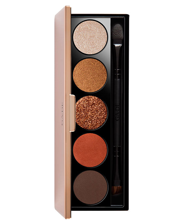 Glazing highlights metallic eyeshadow palette